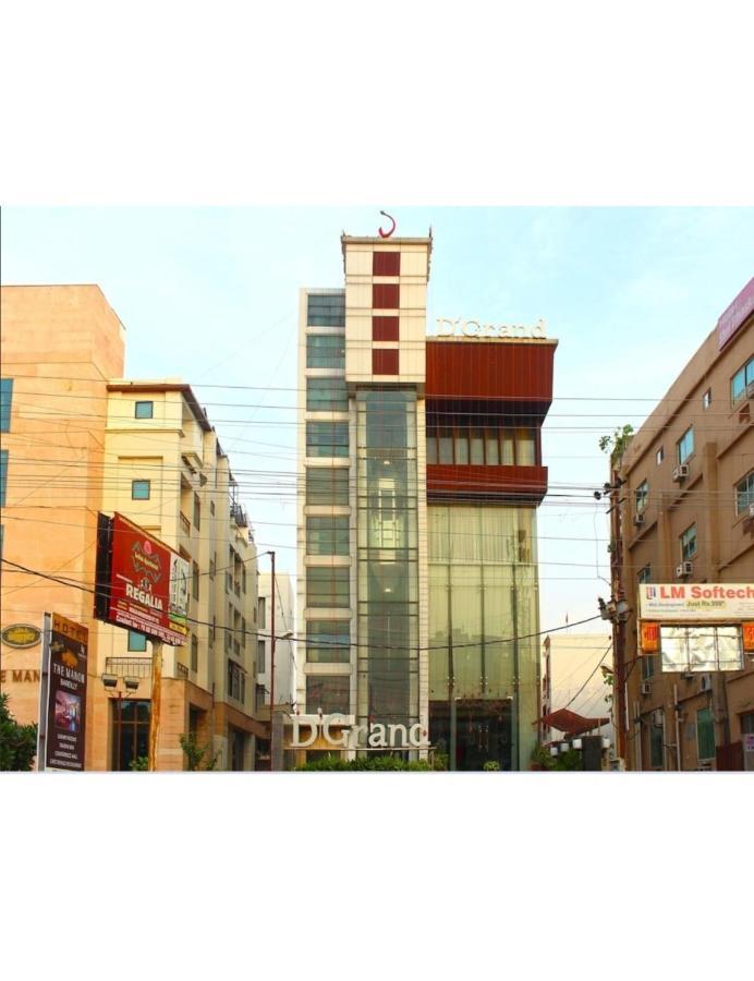 Hotel D Grand, Bareilly Exteriör bild